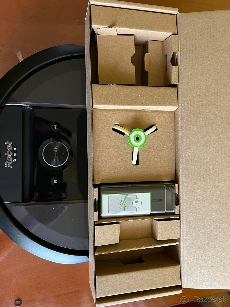 Roboticky vysávač Roomba i7 - 2