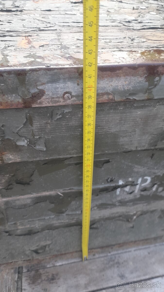 Stará truhlica 40eur - 2