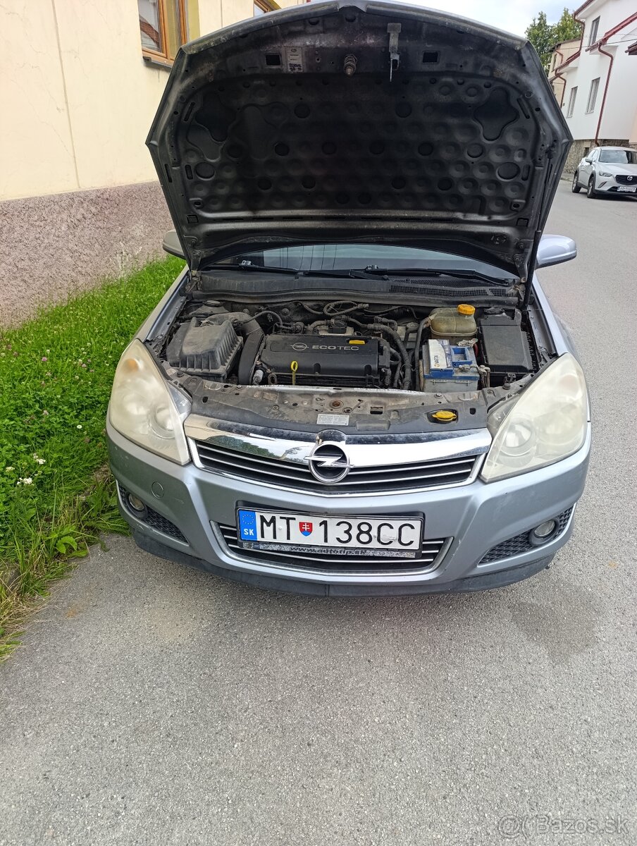 Opel Astra H - 2