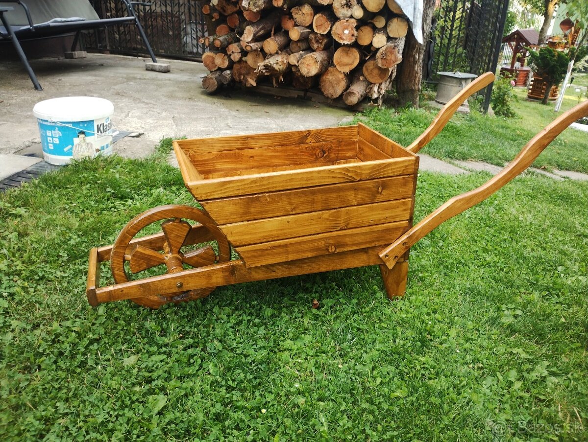 Drevený fúrik - 2
