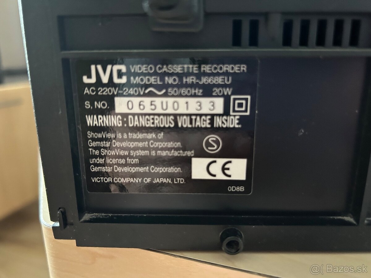 JVC VHS prehrávač - 2