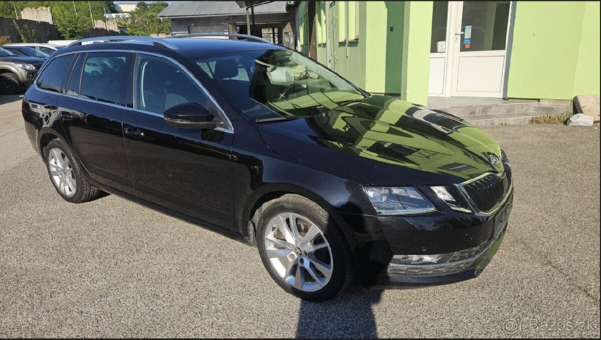 ŠKODA OCTAVIA COMBI DSG - 2