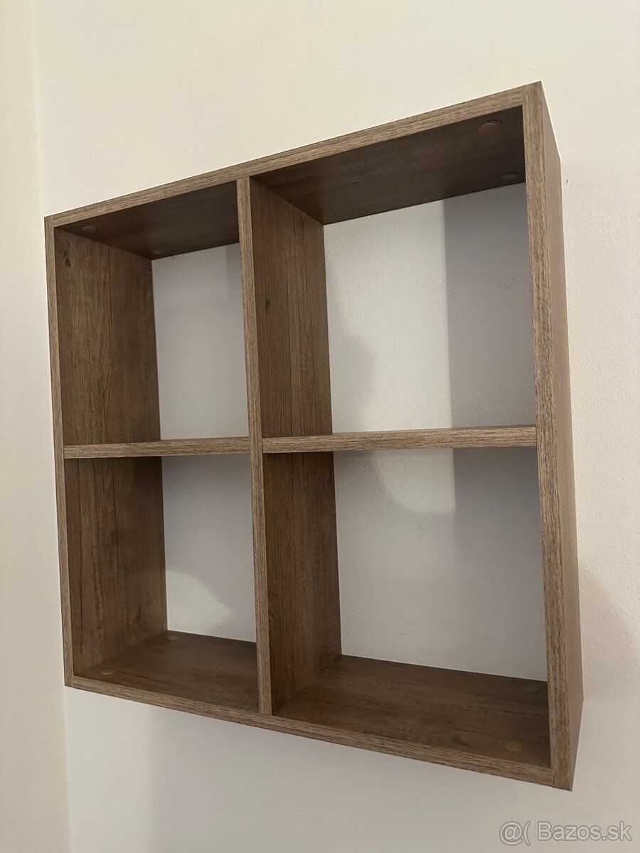 Závesná polička - 2