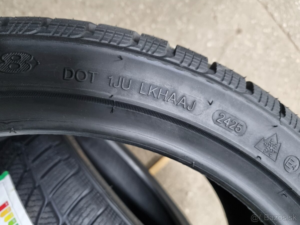 Zimne 225/40R18 - 2