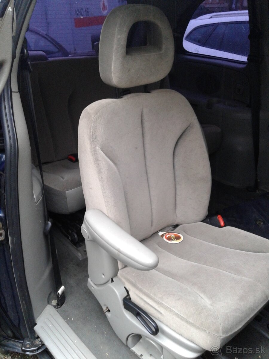 Chrysler Voyager IV 2.5CRD-rozpredam.. - 2