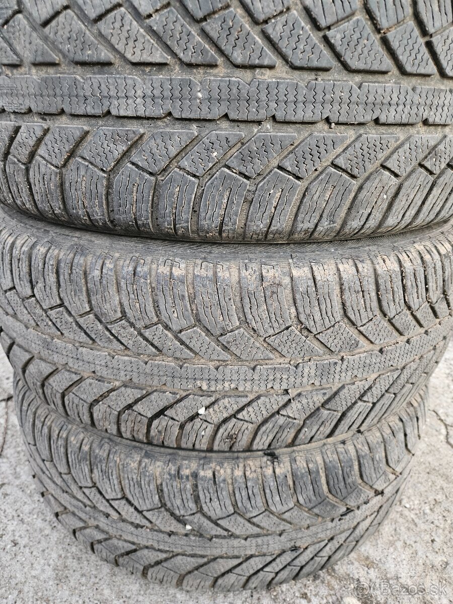 Predám 4ks zimne pneumatiky Semperit 225/60 r17 - 2