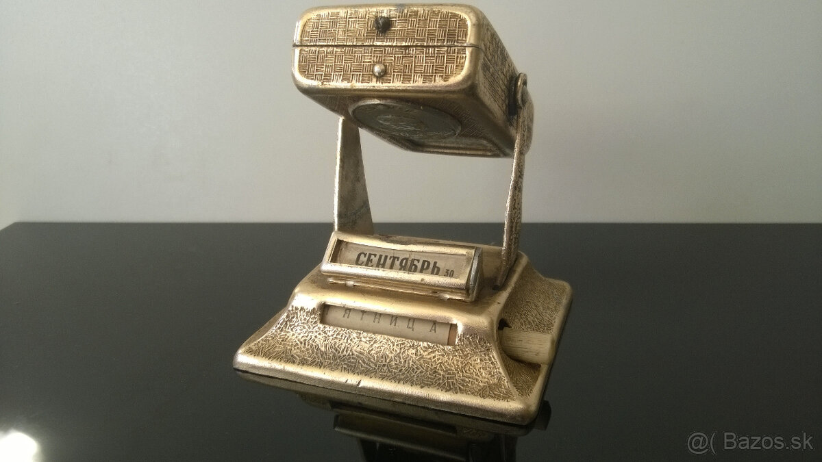 Zaujímavý pretáčací kalendár - 2