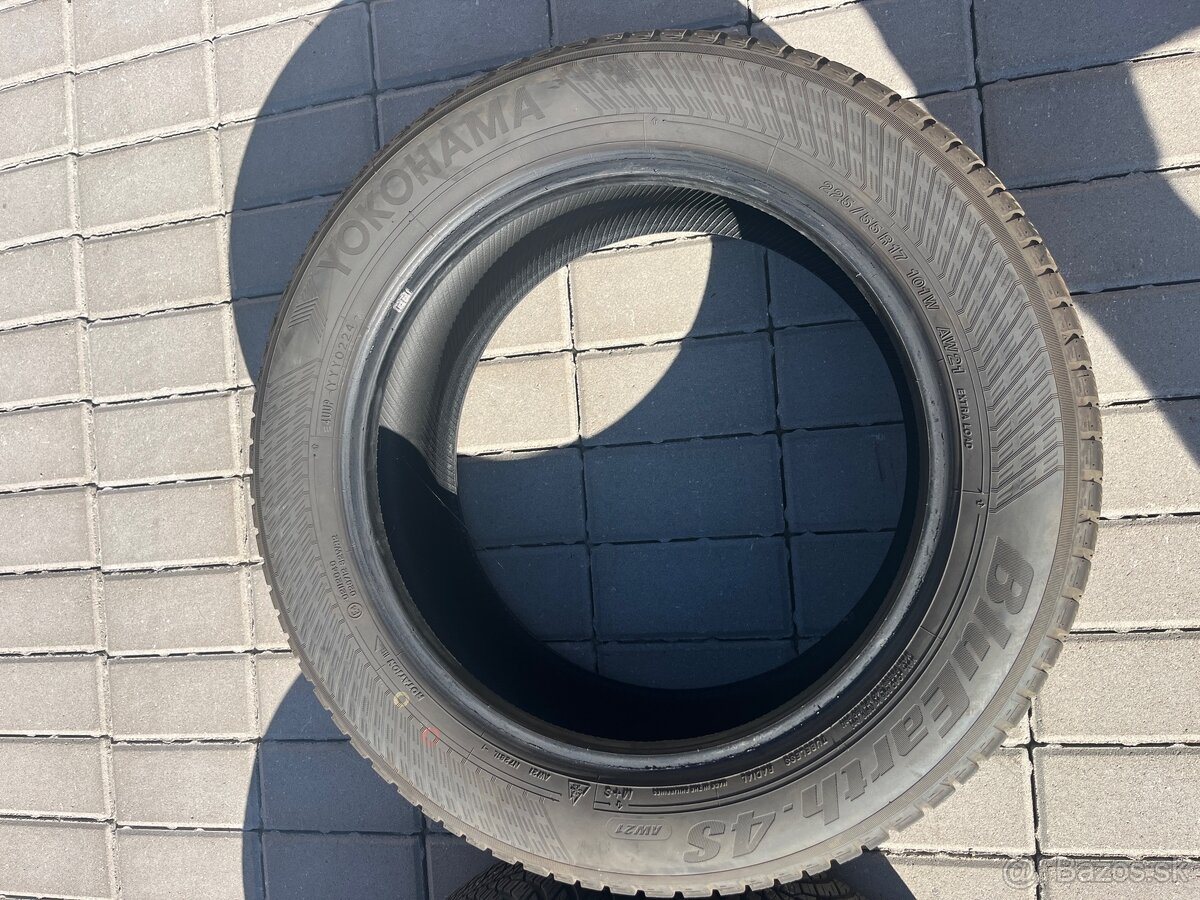 Yokohama BluEart 4s AW21 225/55 r17 - 2