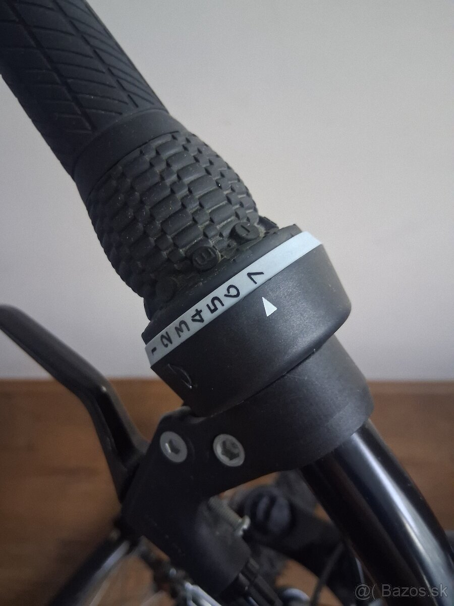 Horský bicykel Rockrider Sport Trail 100, 26X2.00 - 2