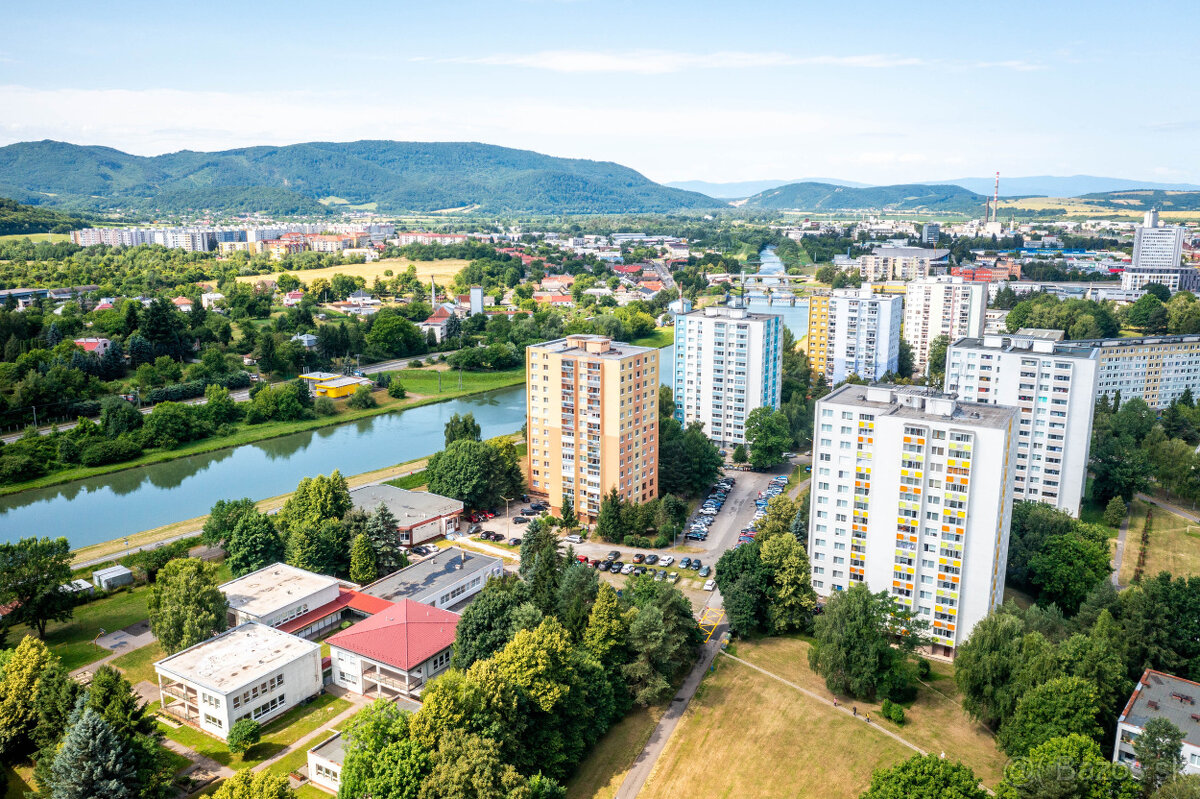 Ponúkame na prenájom nezariadený 2 izbový byt v Humennom - 2