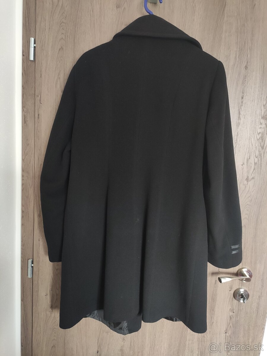 Čierny kabát - veľ. 44 - 2