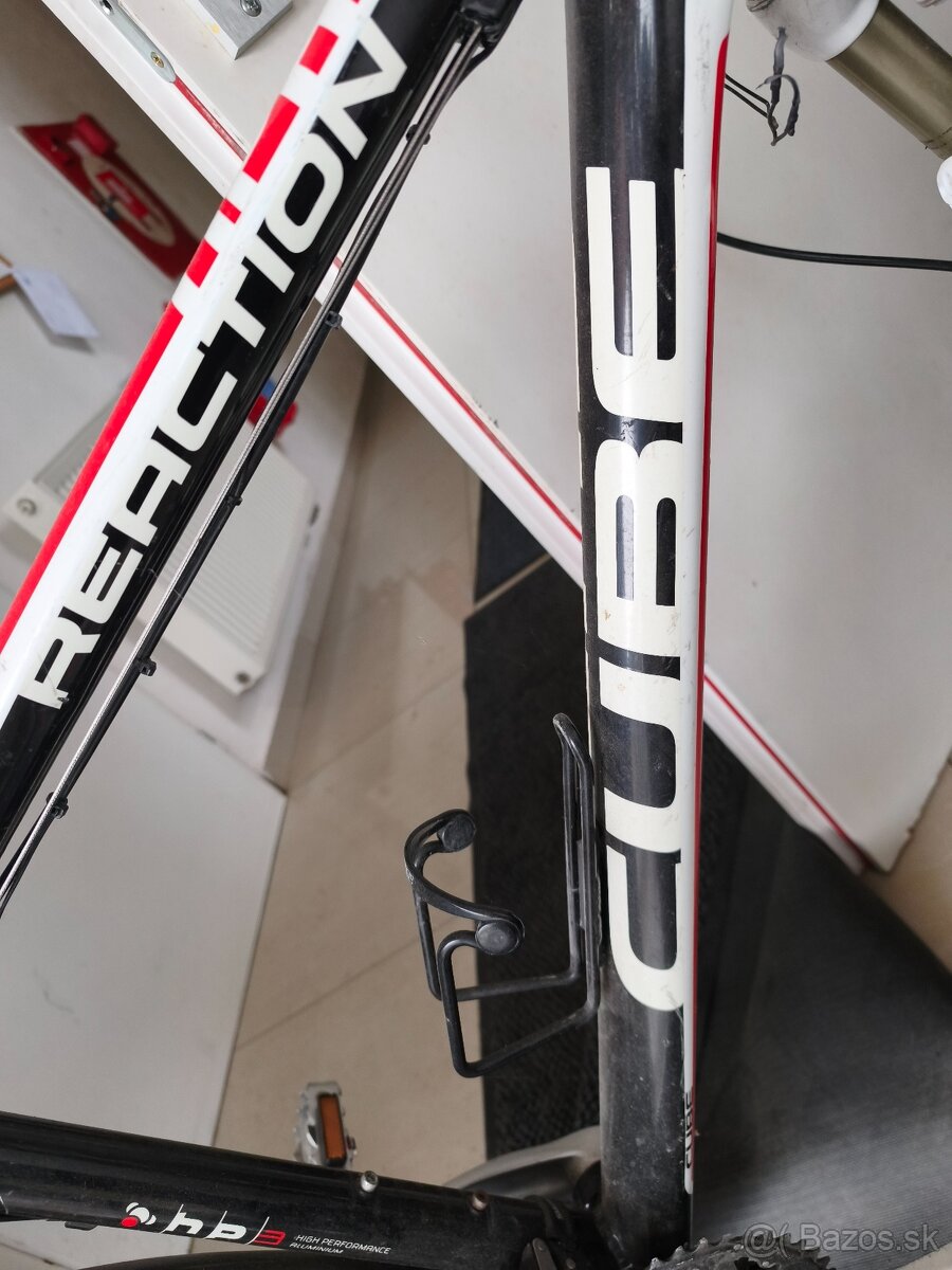 Predám zachovalý bicykel CUBE - 2