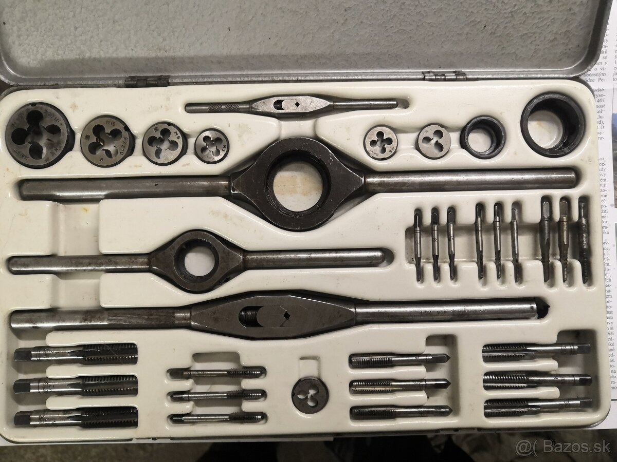 P:sada závitníků narex M1 cssr - 2