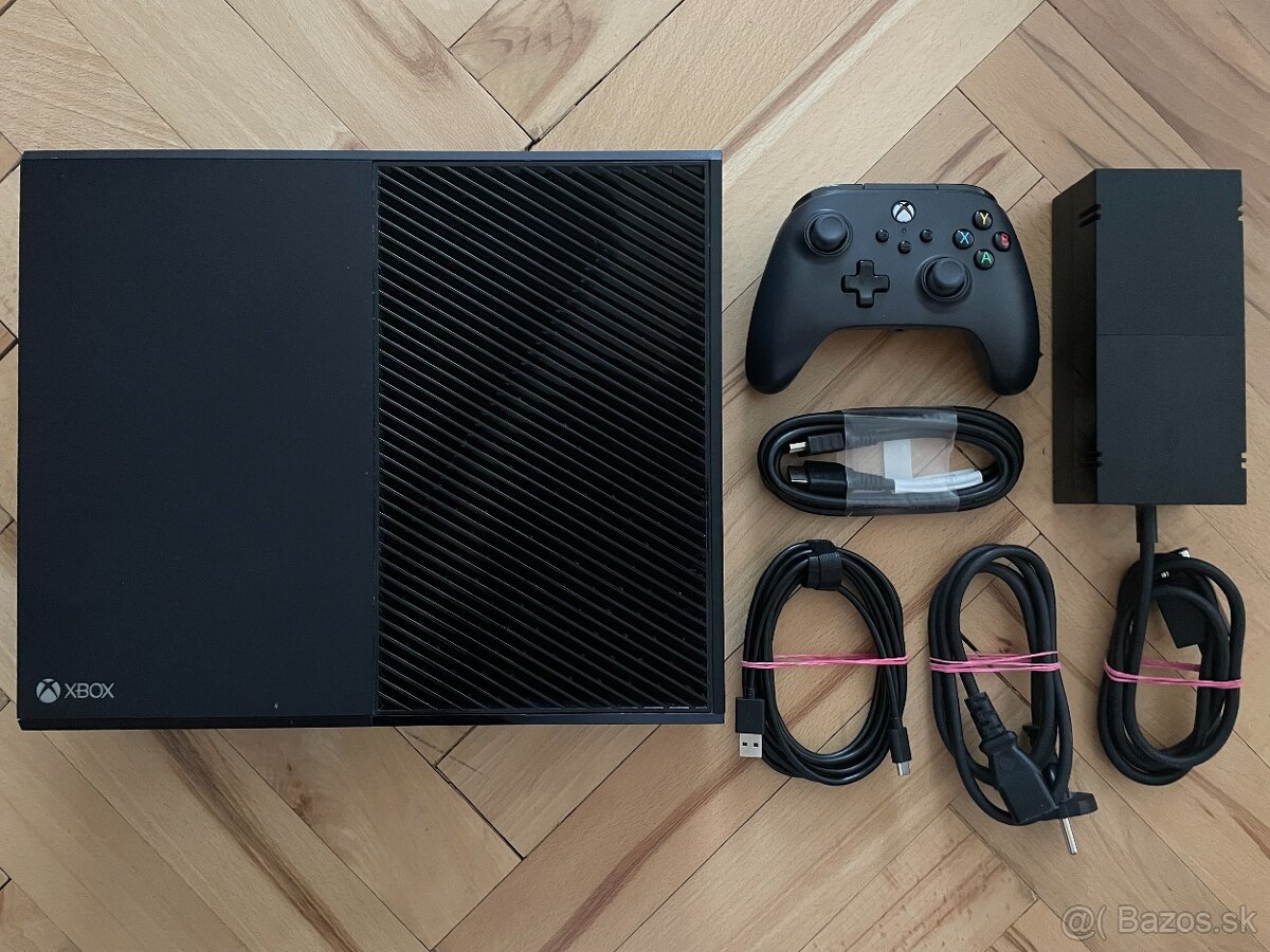 XBOX ONE 500GB + ovladac a hry - 2