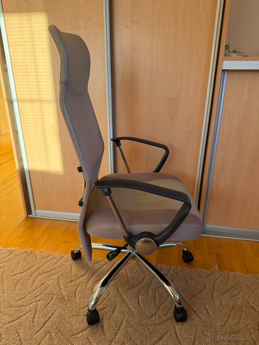 Kancelárska stolicka - 2