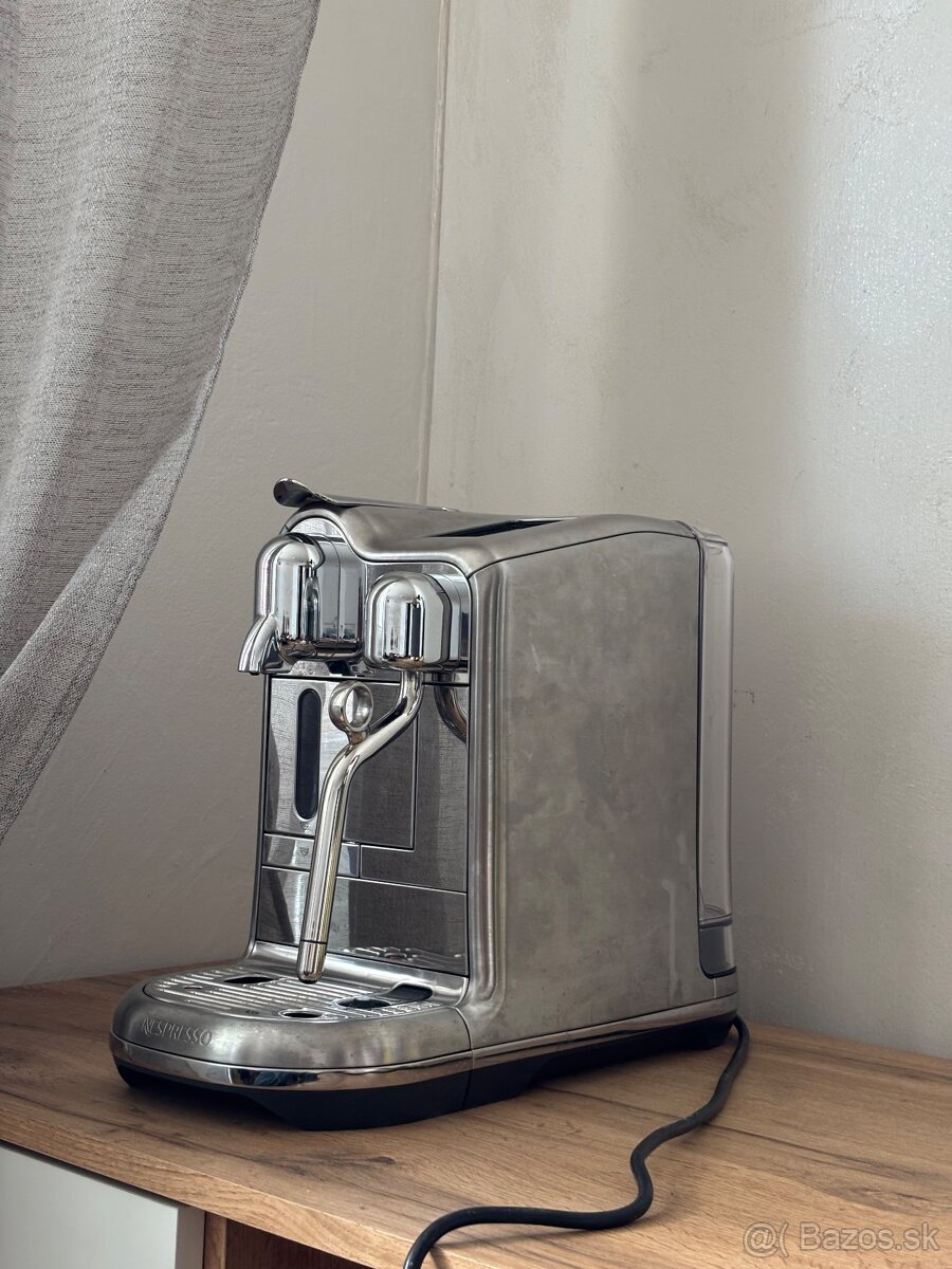 Kavovar Nespresso Creatista - 2