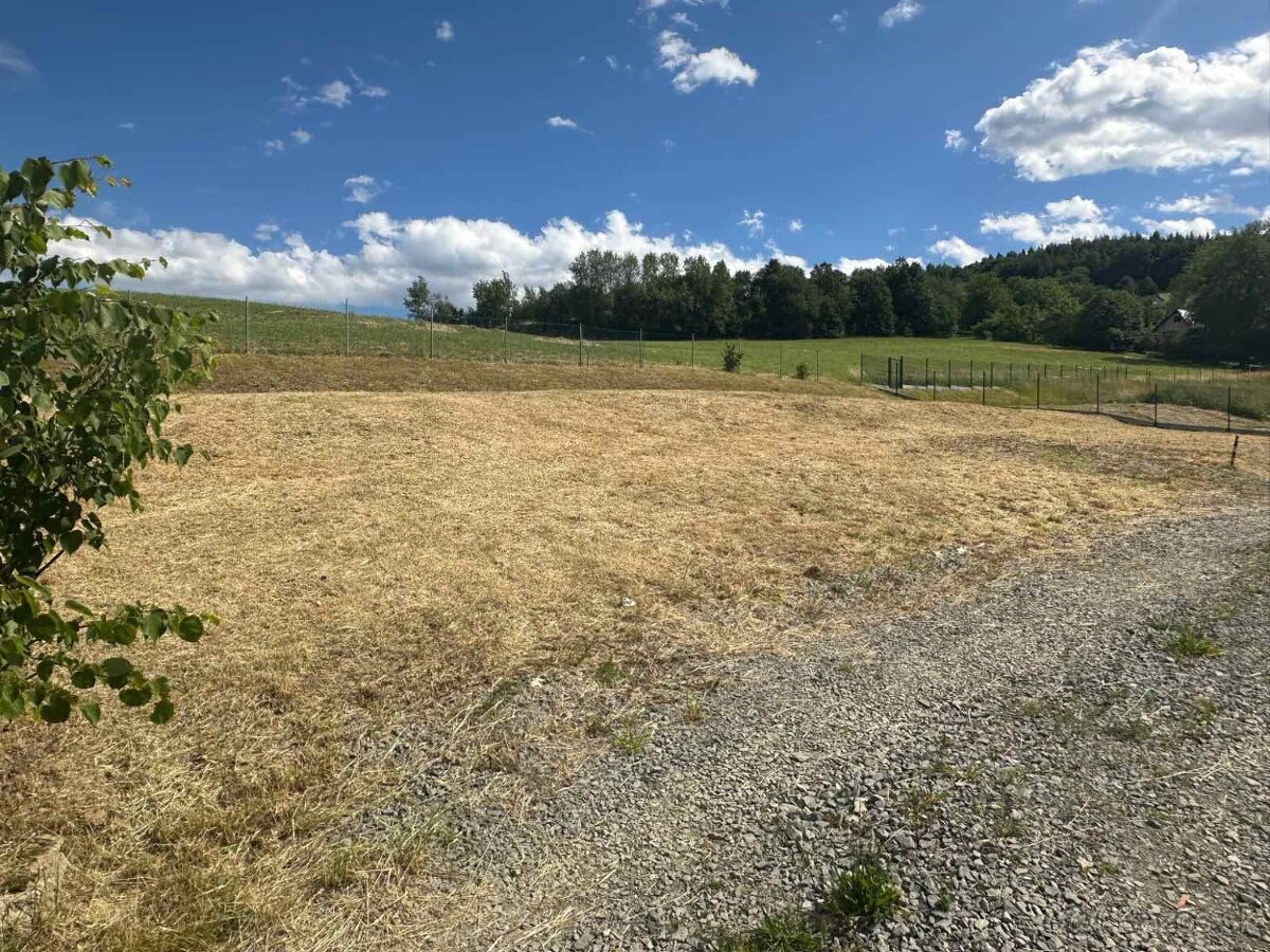 Pozemky vhodné na výstavbu chaty v časti Mihaľov - 2