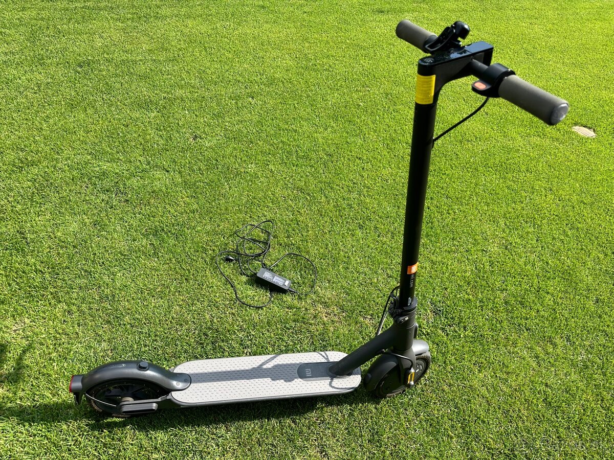 detská Elektrokolobežka Xiaomi Mi Electric Scooter Essential - 2