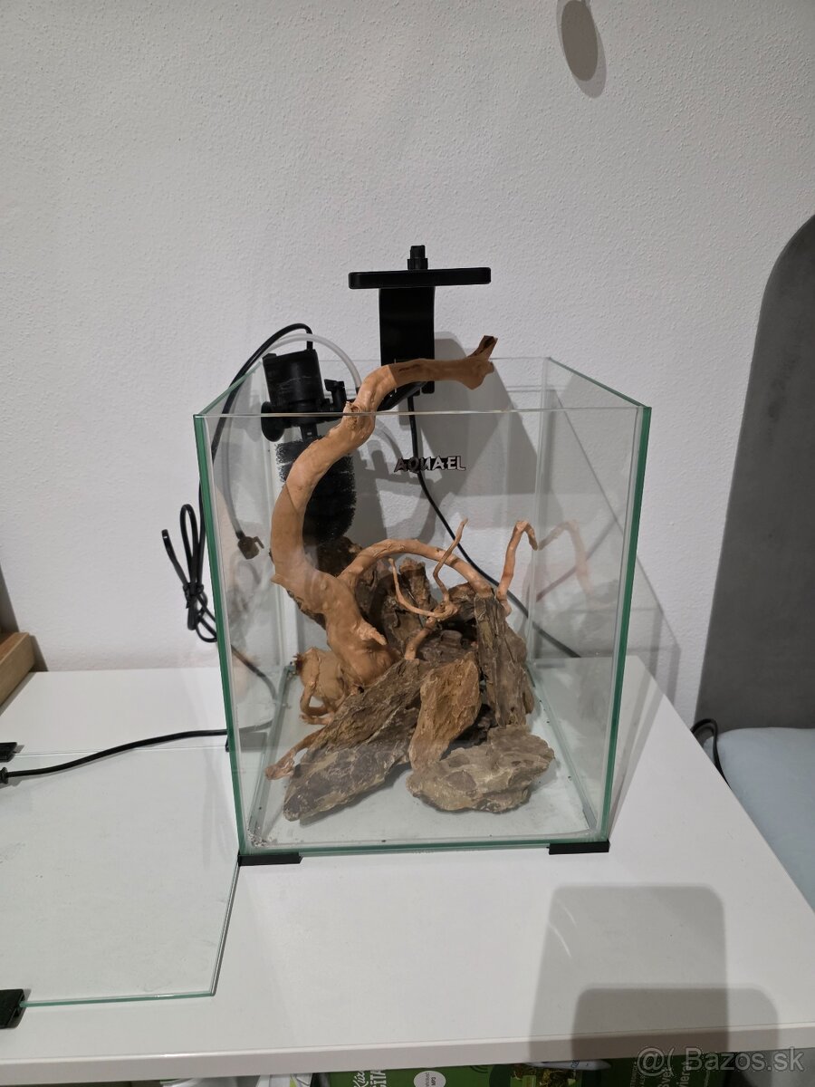 Predám akvárium - 2