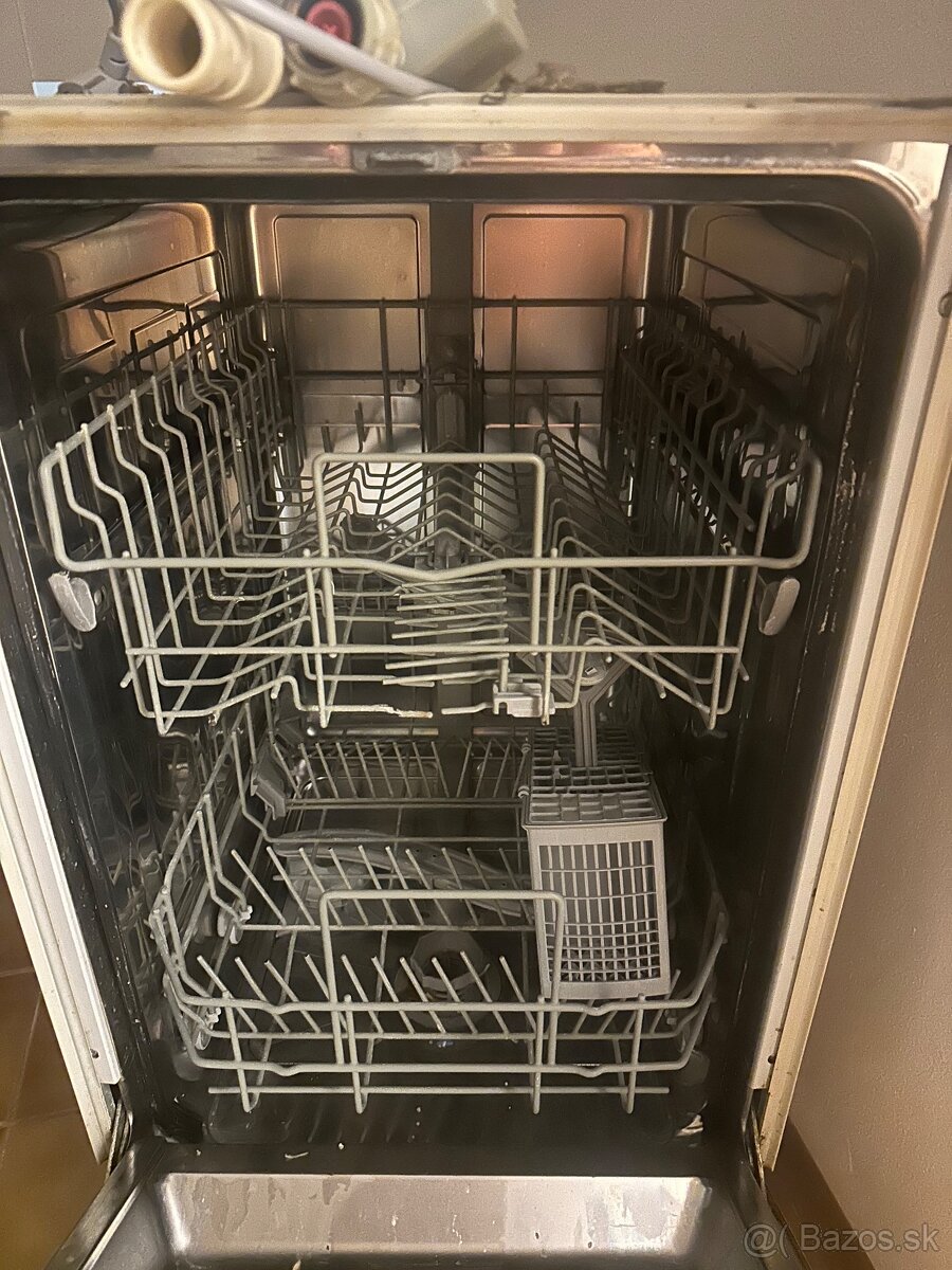 Plne vstavana umyvacka riadu Elektrolux - 2