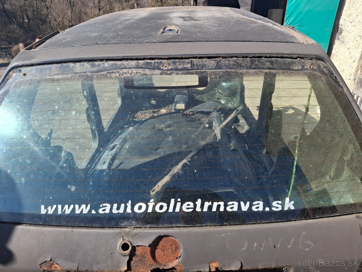 Vw golf lll zadne 5te okno - 2