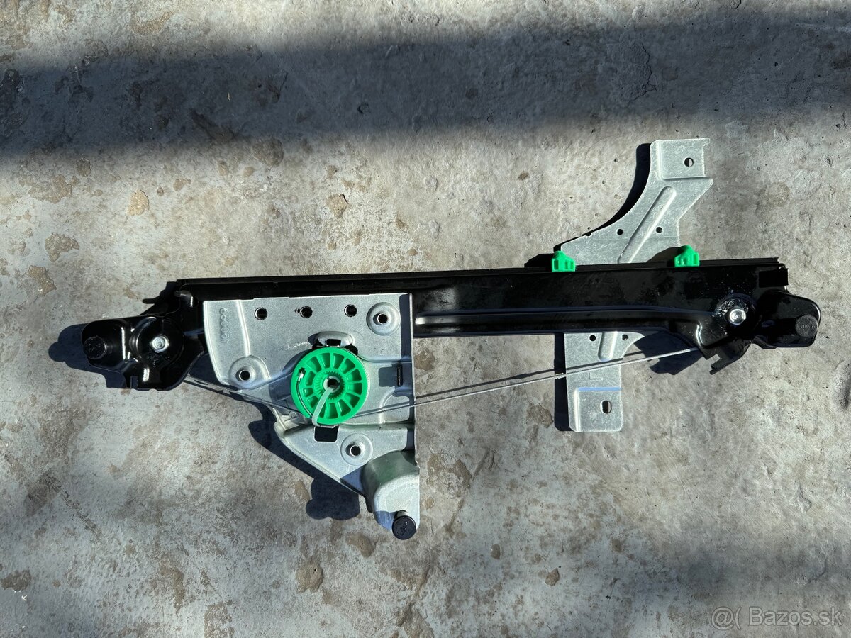 Stahovacka okna Peugeot 508 - 2