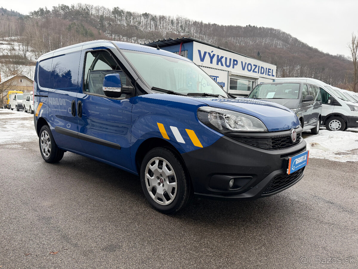 Fiat Dobló Cargo 1.4 T-Jet Base - 2