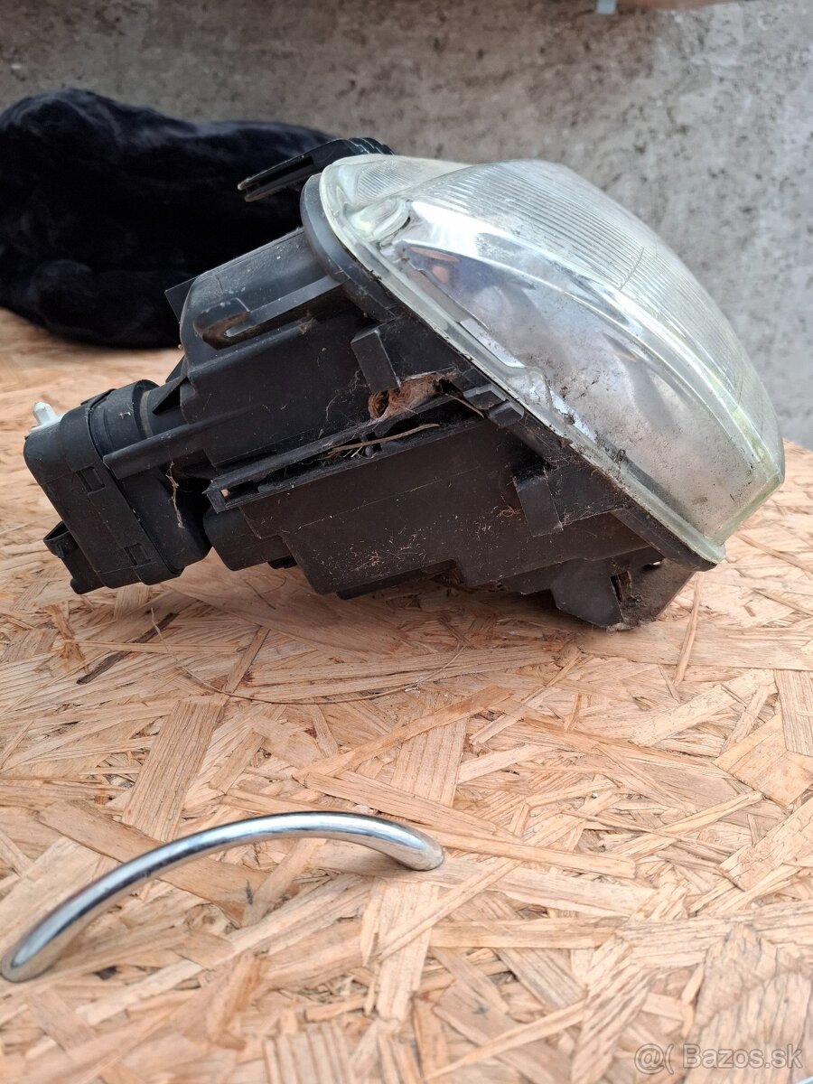 Renault Megane 1 pravé predné svetlo - 2