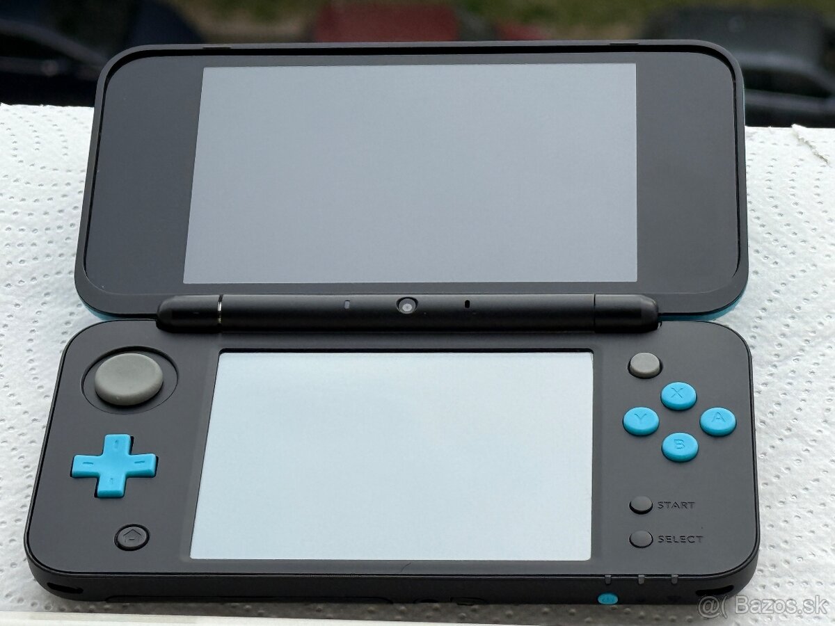 NEW Nintendo 2DS XL - 2