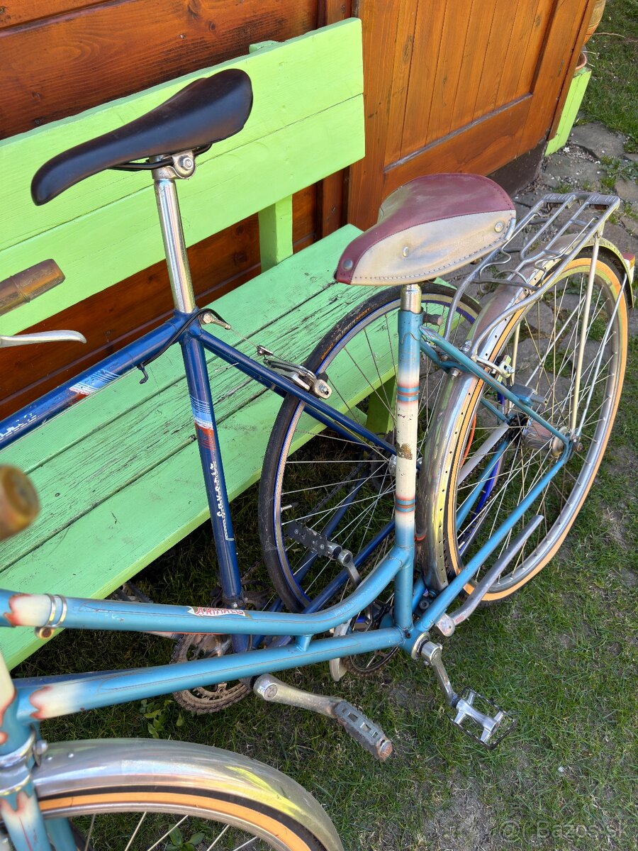 Cestný a retro bicykel - 2