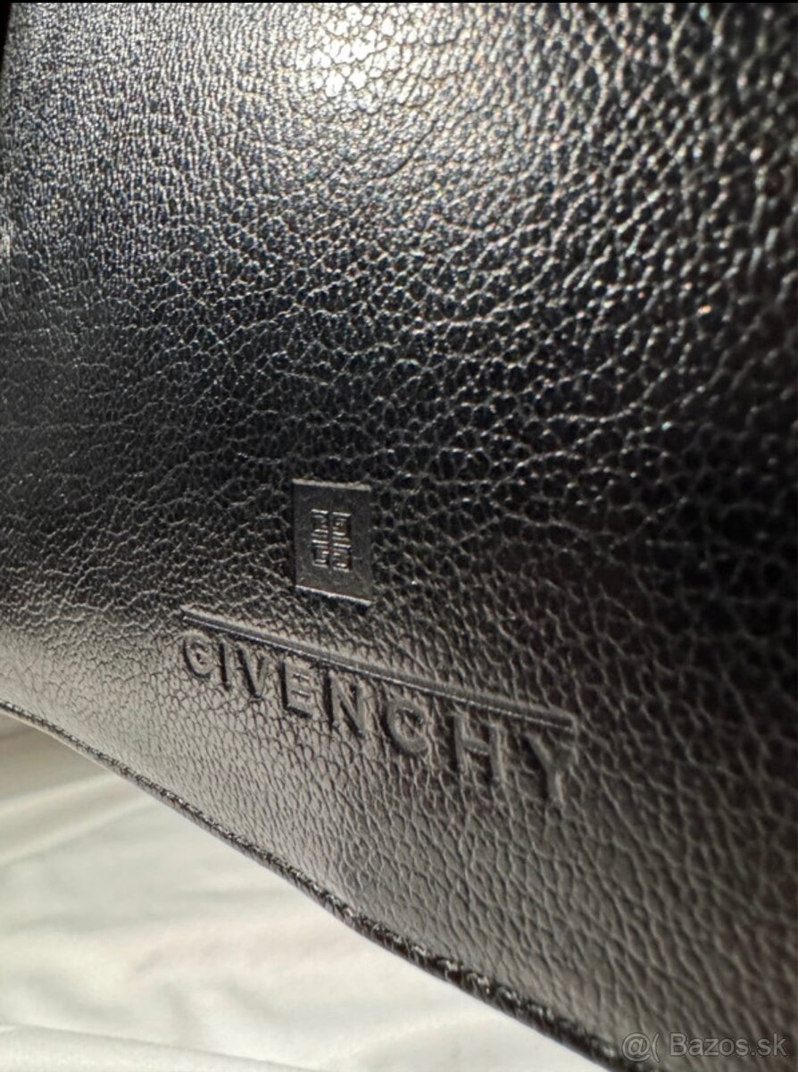 Givenchy originál - 2