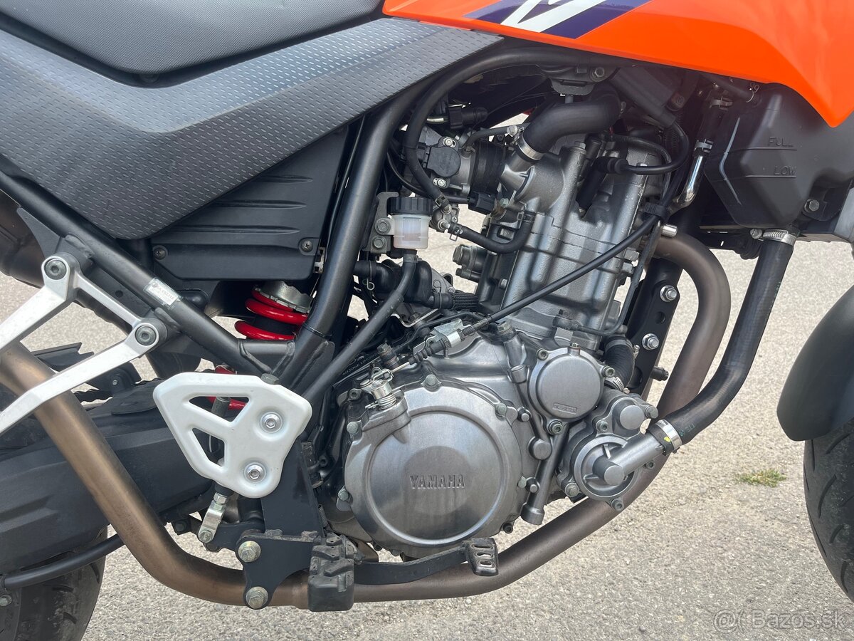 Yamaha - 2