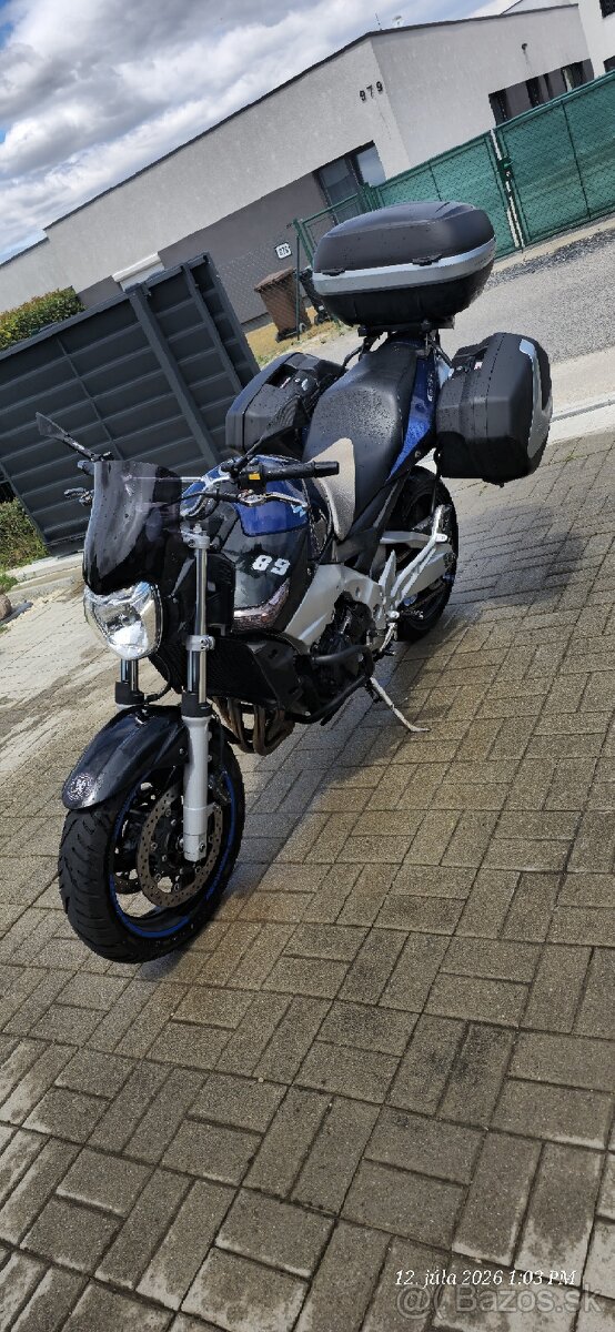 Suzuki GSR600 - 2