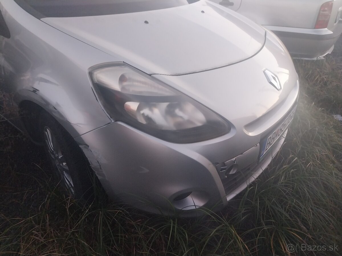 Renault clio - 2