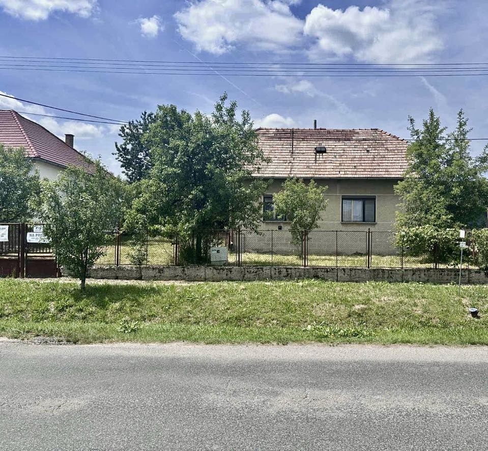 ZNÍŽENÁ CENA➔Rodinný dom s potenciálom v obci Záhorce - 2