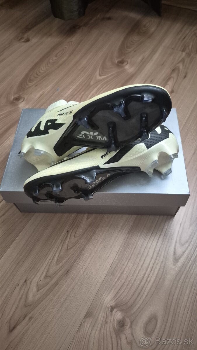 Nike Mercurial Sueperfly 9 Elite FG velkost 42 - 2