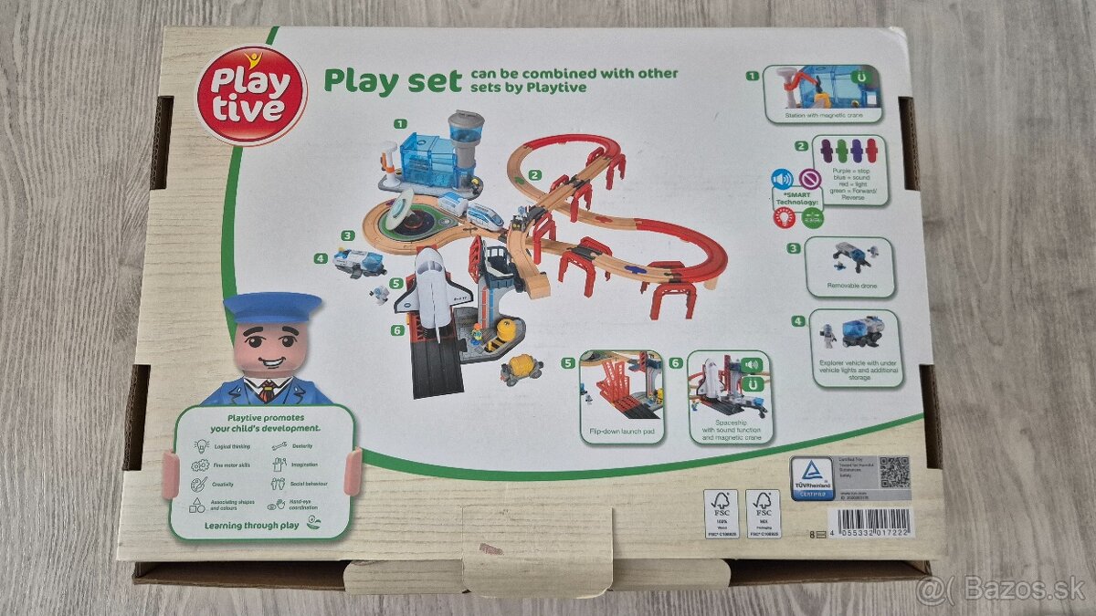 Playtive vesmírna stanica - 2