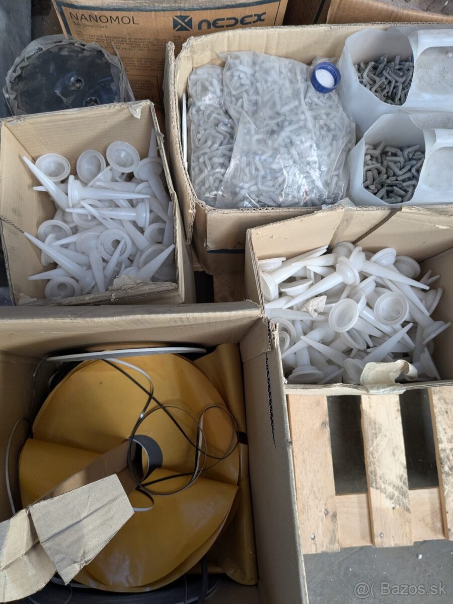 Kovové frézy, rezné nástroje a spojovací materiál - 2