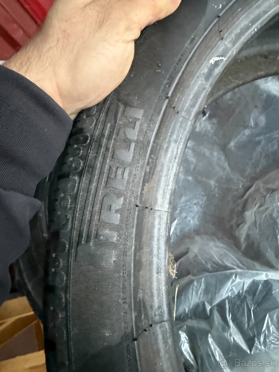 PIRELLI 2KS 245/40 R20 SOTTOZERO 3 5,5mm - 2