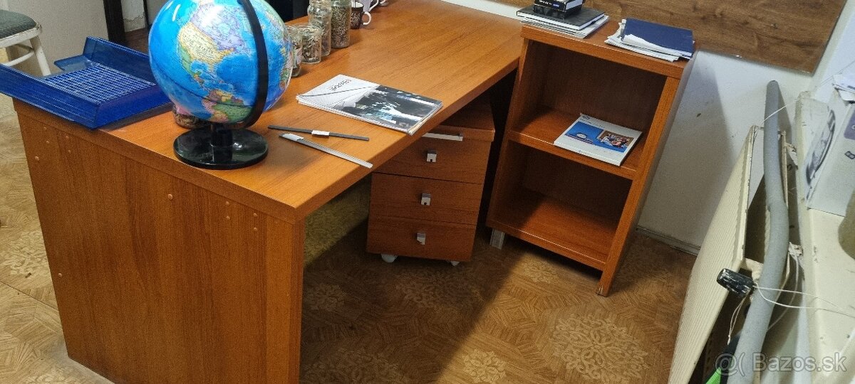 Kancelarsky nabytok - 2