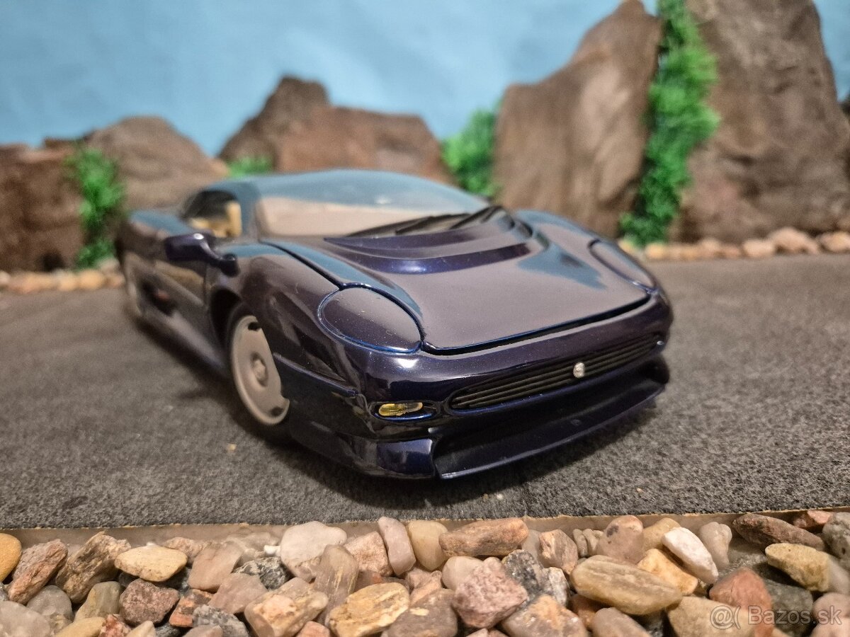 Prodám model 1:18 Jaguar XJ220 - 2