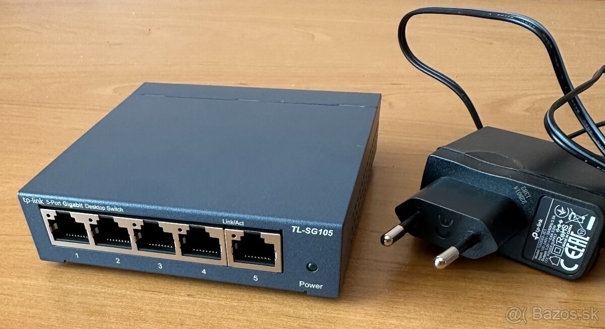 TP-LINK TL-SG105 switch - 2