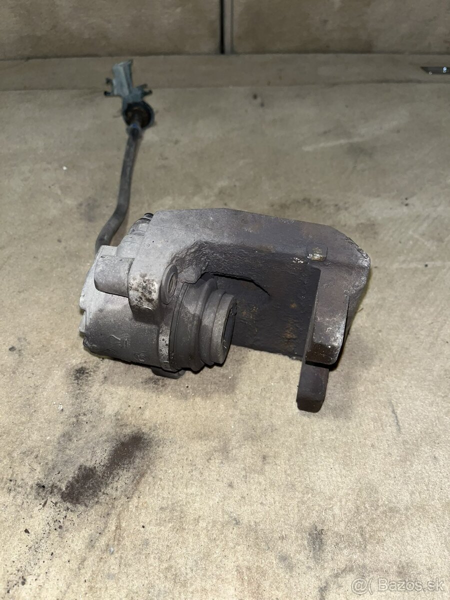 Zadné strmene e61 - 2