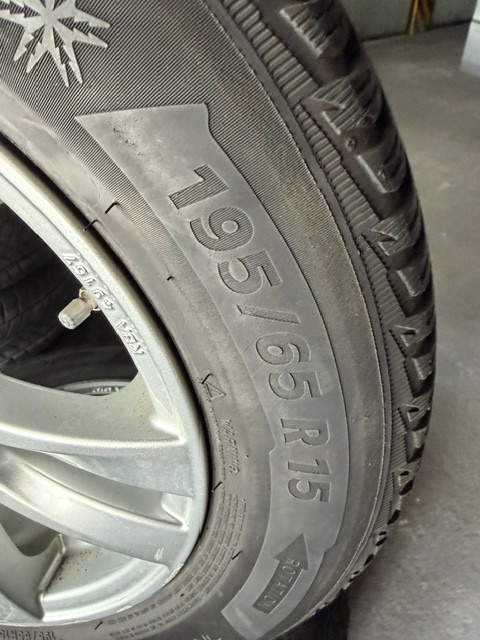 Michelin 195/65 R15 - 2