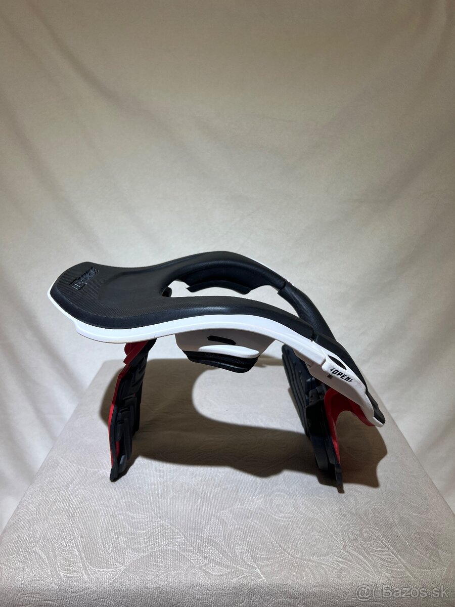 Leatt Neck Brace 5.5 chránič krku - 2