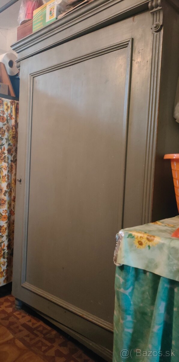 Retro skriňa z masívu - 2