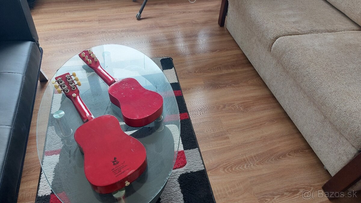 Predam 2 detské gitary z Anglicka - 2