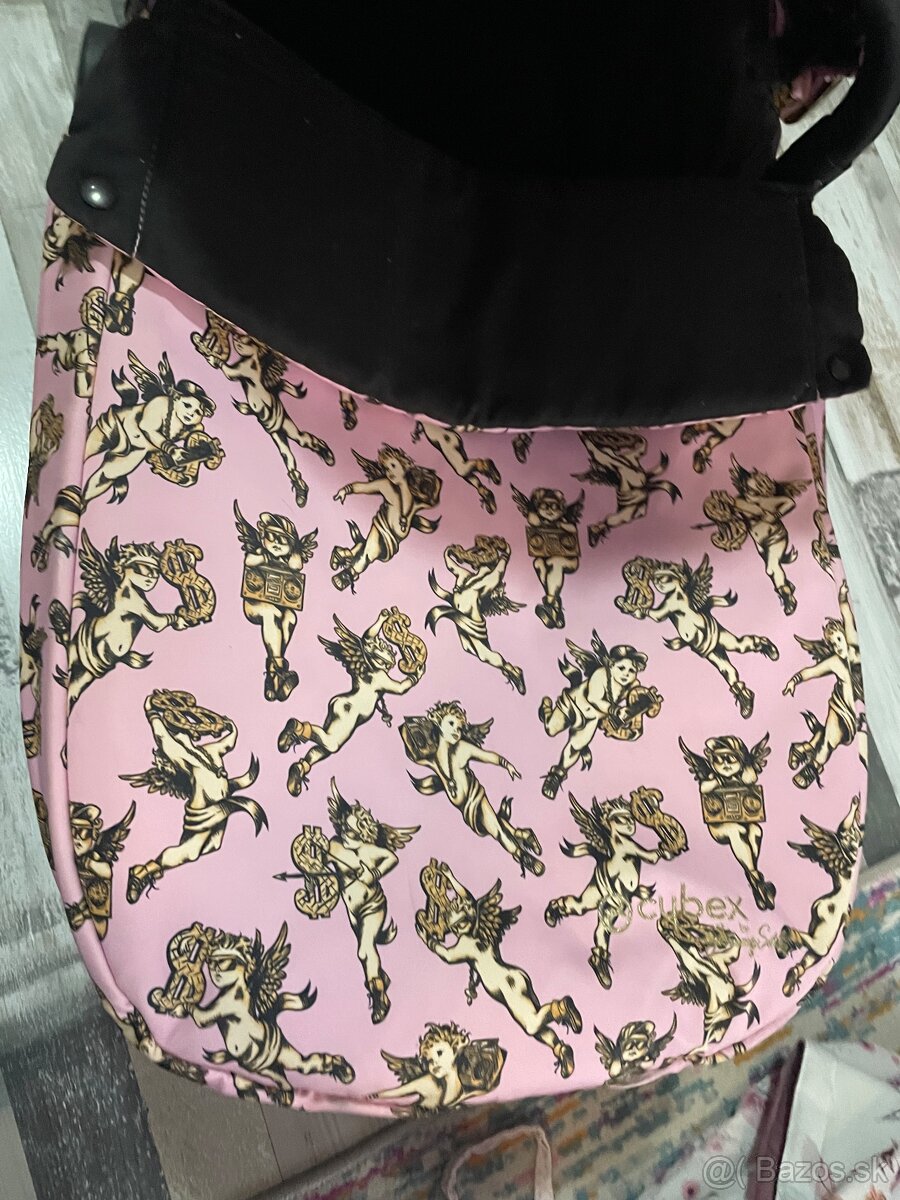 Vanička Kočík Jeremy Scott - 2