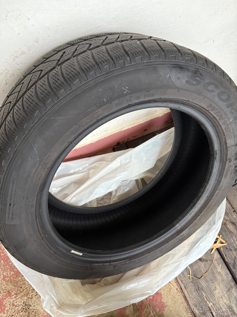 Zimné pneumatiky 235/55 R18 - 2