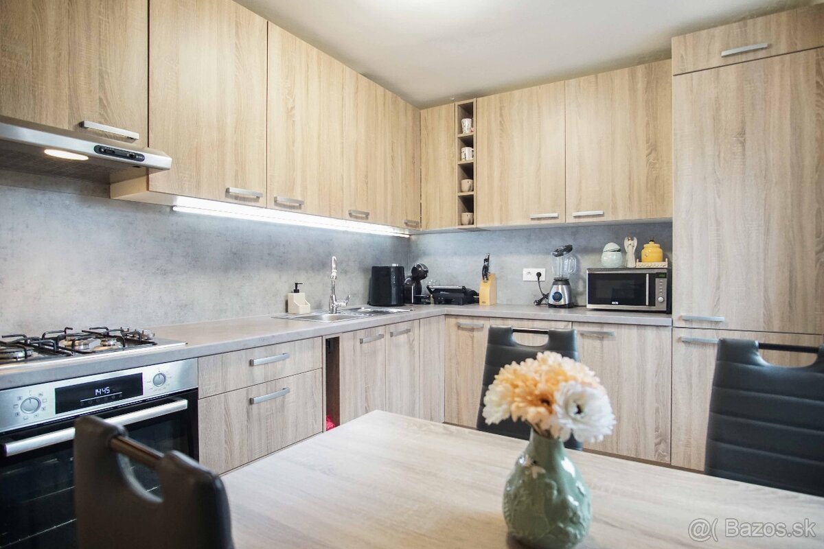 Tehlový 2-izbový byt v centre - Nové Zámky - 2